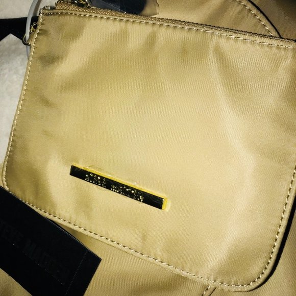 BNWT Steve Madden golden with black leather and tan nylon backpack - Picture 3 of 6